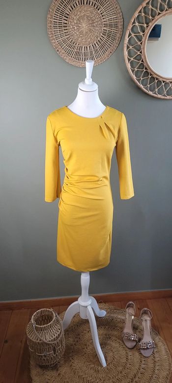 Jolie robe jaune Fame Taille S Parfait état