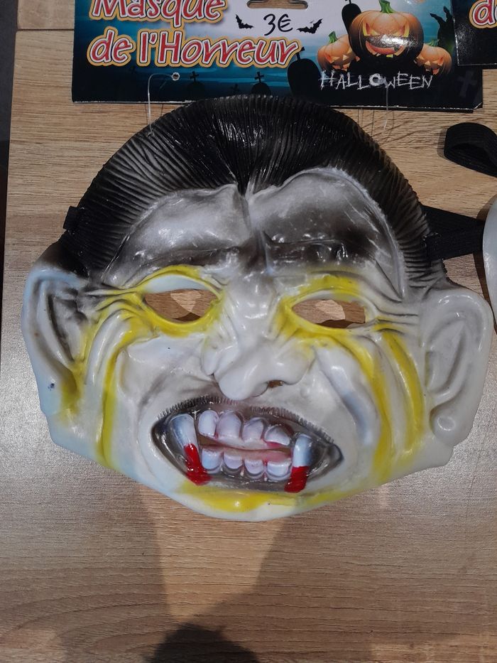 Lot de 3 masques d'halloween silicone blanc jaune - photo numéro 2