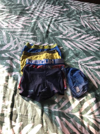 3 boxers /1 de bain + bonnet