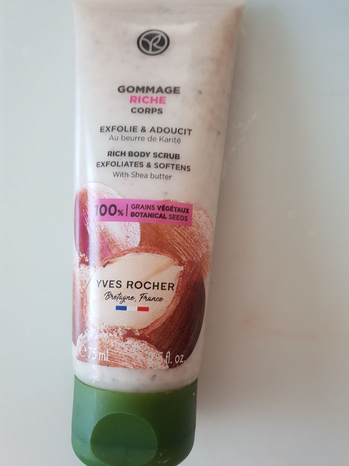 Gommage riche corps Yves Rocher NEUF