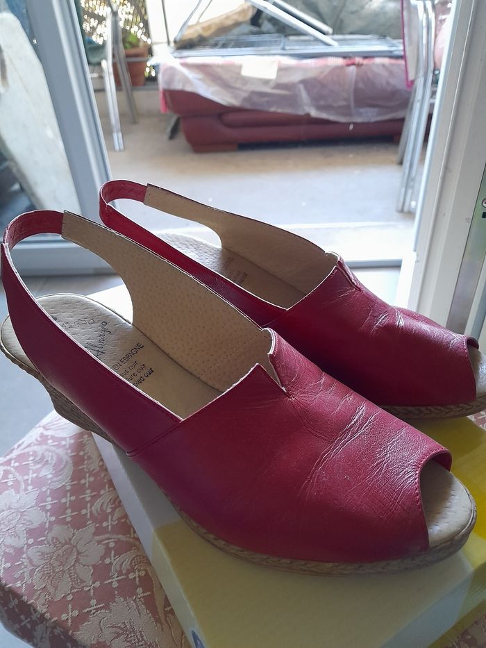 CHAUSSURES FEMME " LOLA ALMAGRO" TAILLE  38 - photo numéro 2