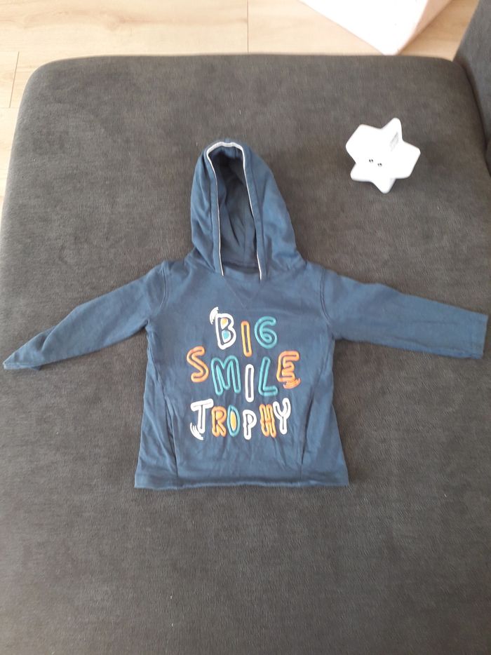 T shirt ML avec capuche 12 mois