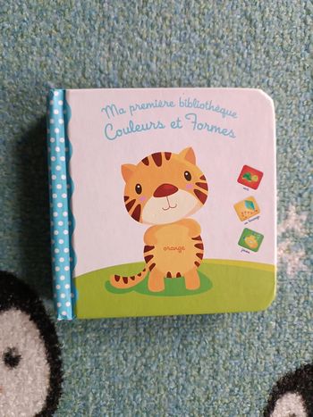 Livre ma première bibliothèque couleur et formes