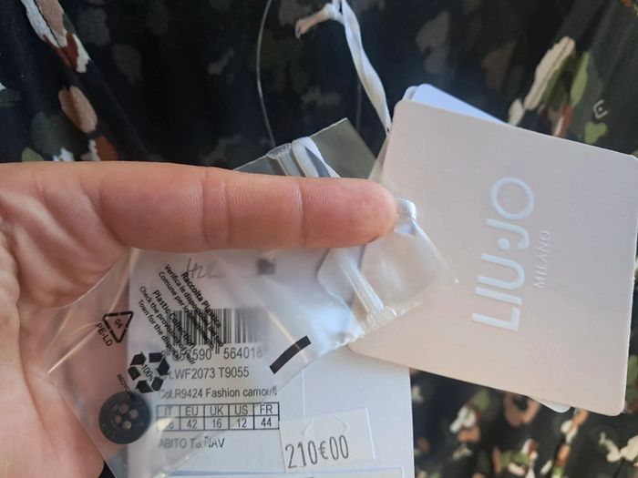Liu Jo robe robe hiver 2022 T.44 neuve - photo numéro 13