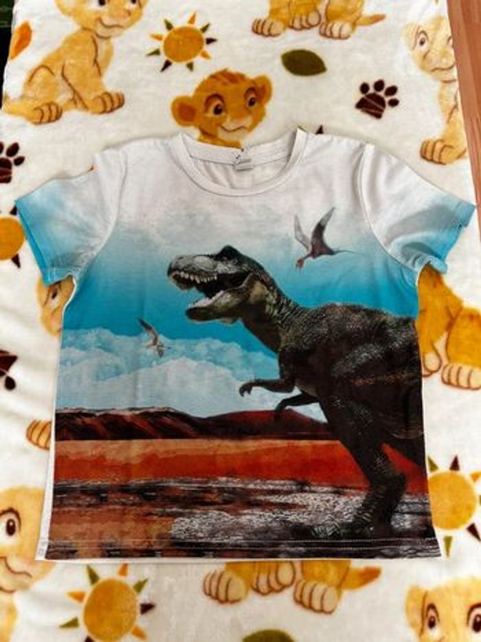 T-shirt dinosaures