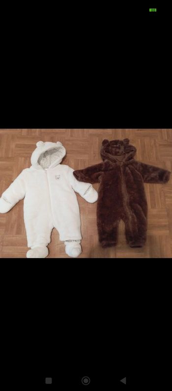 Lot 2 combinaisons bébé 3 mois
