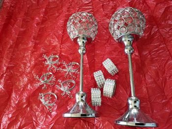 9 range serviettes argenté  avec strass