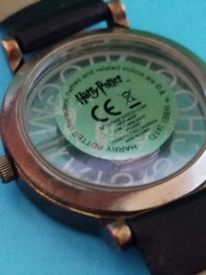 Montre Hogwarts school bronze crest - photo numéro 7