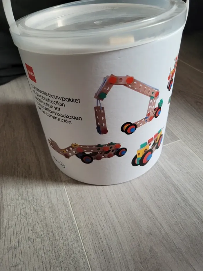 Jeu de construction en bois