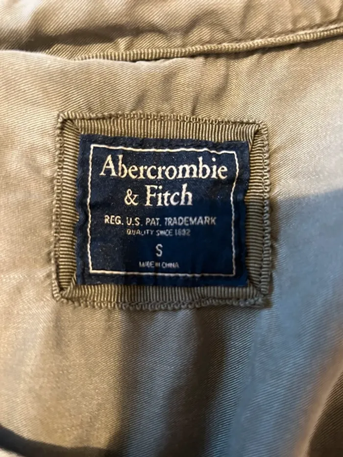 Chemise kaki abercrombie taille s - photo numéro 3