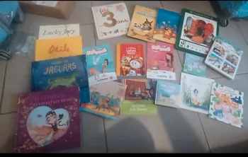Lot de 18  livres enfants
