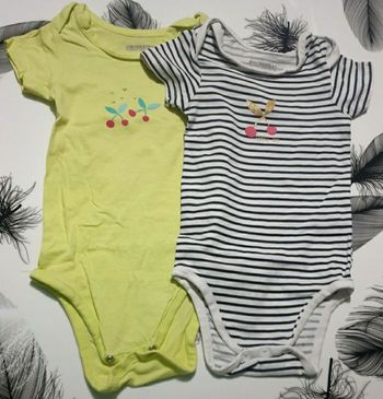 Lot bodys manches courtes