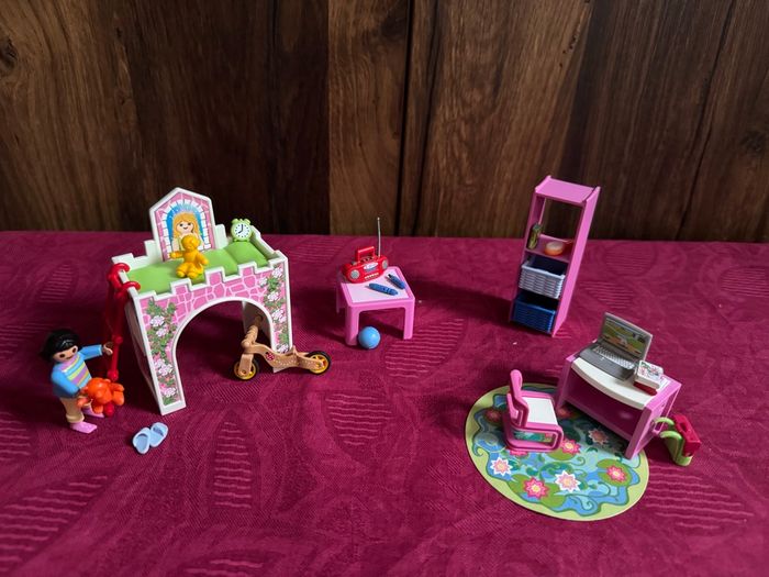 Playmobil City Life 9270 Chambre d'enfant - photo numéro 2