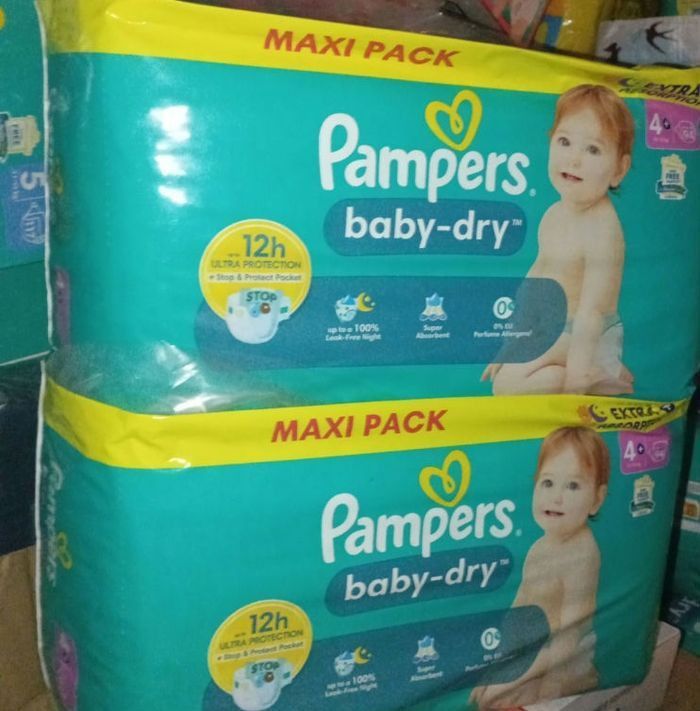 Couches Pampers baby dry taille 4+