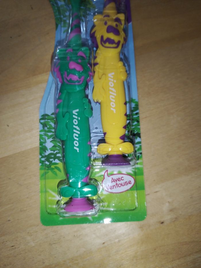 Brosse a dents - photo numéro 3