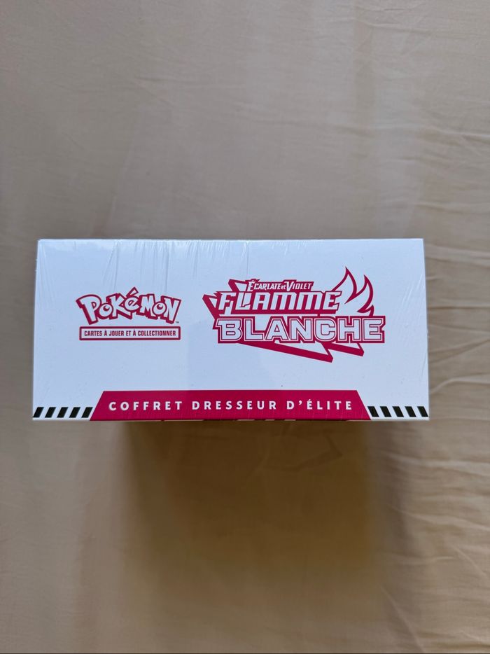 ETB Pokémon Flamme Blanche - photo numéro 4