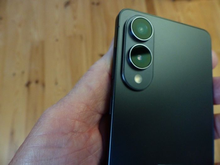 Samsung Galaxy S25 Edge - photo numéro 2