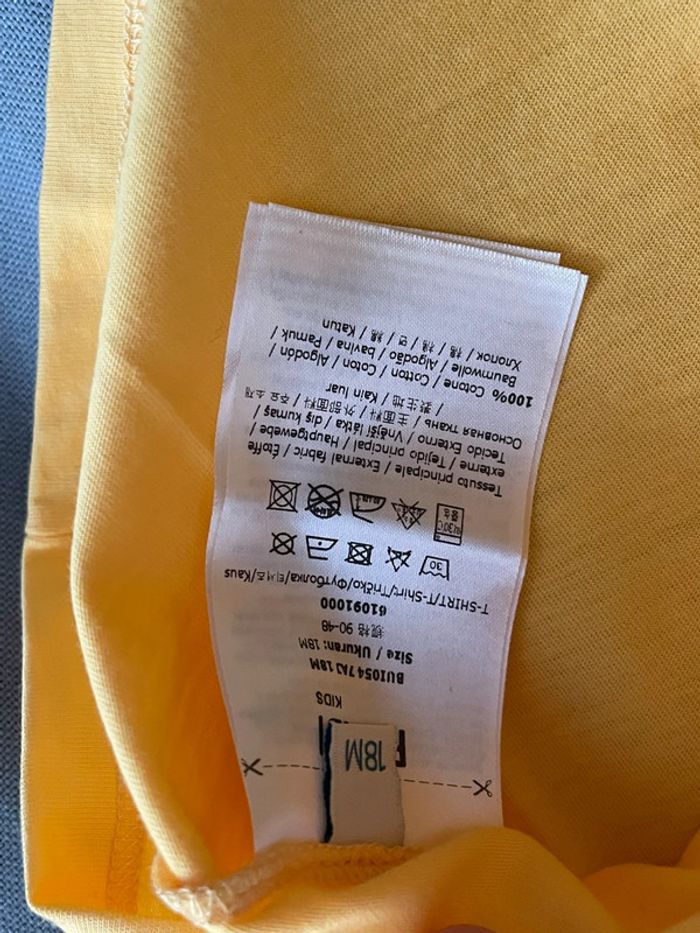 T-Shirt Fendi 18 mois - photo numéro 8