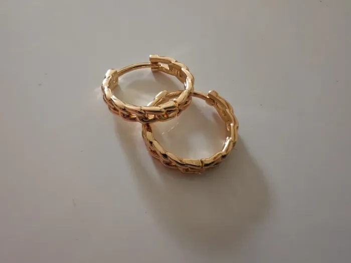 Créoles dorées torsadées 💖 Bijoux chic & tendance, neuves!