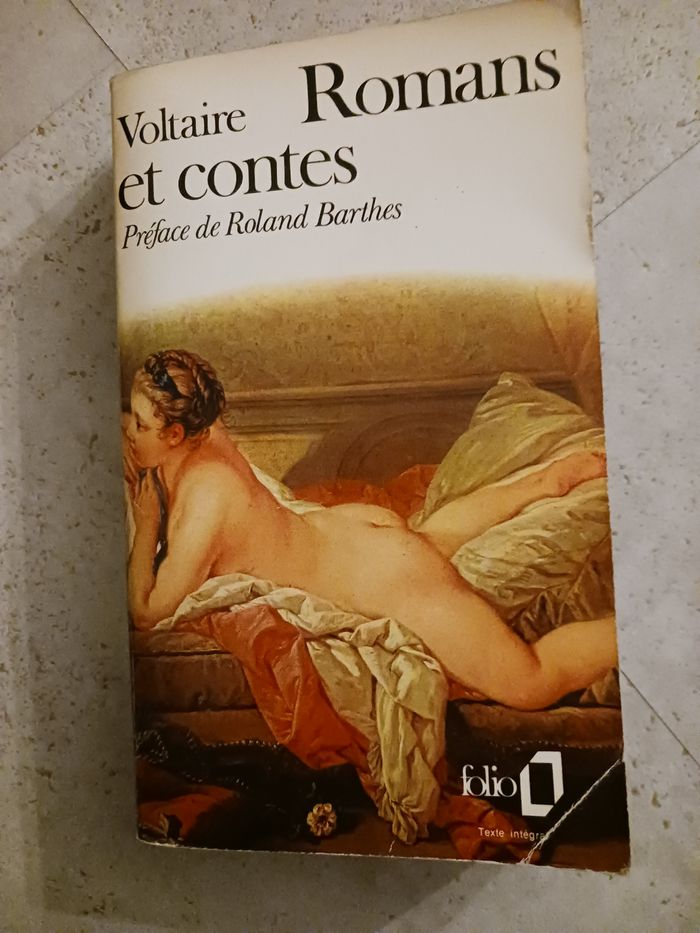 livre romans et contes Voltaire