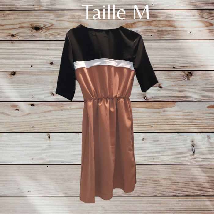 Robe avec noeud papillon - photo numéro 3