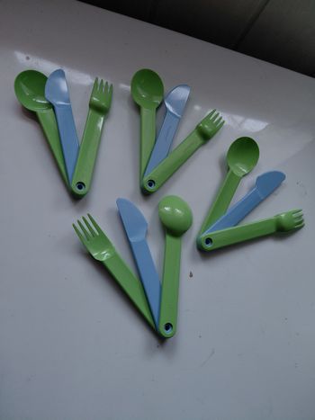 Tupperware lot de 4 ensemble pique nique cuillère fourchette couteau 