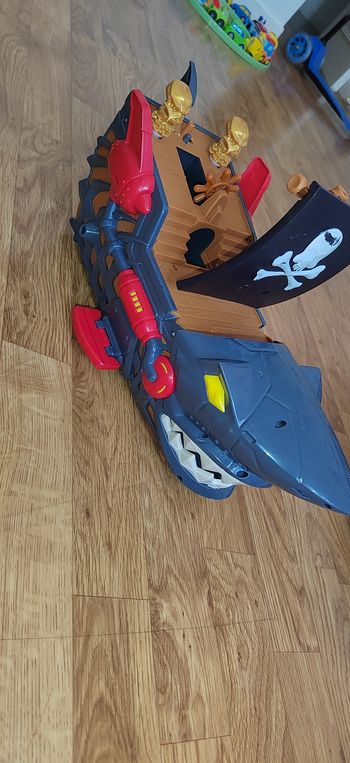 Bâteau requin