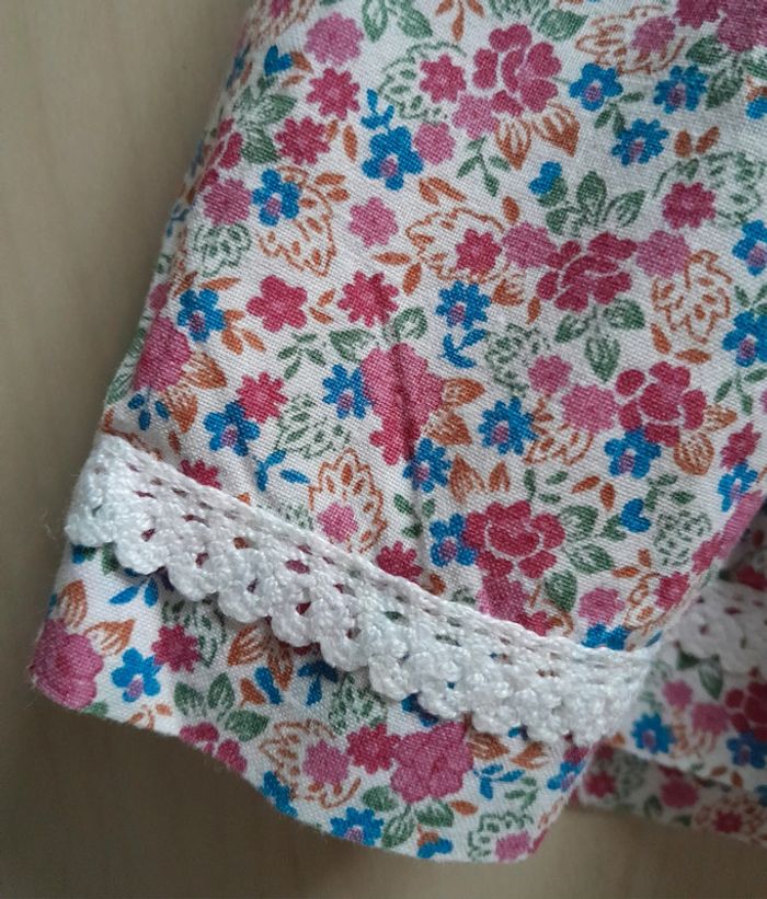 Robe fleurie 3 mois - photo numéro 2