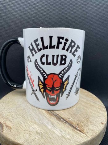 🧇Mug Stranger Things – Plonge dans l’étrange à chaque gorgée