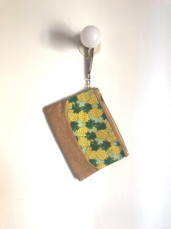 Pochette été à motifs ananas neuve