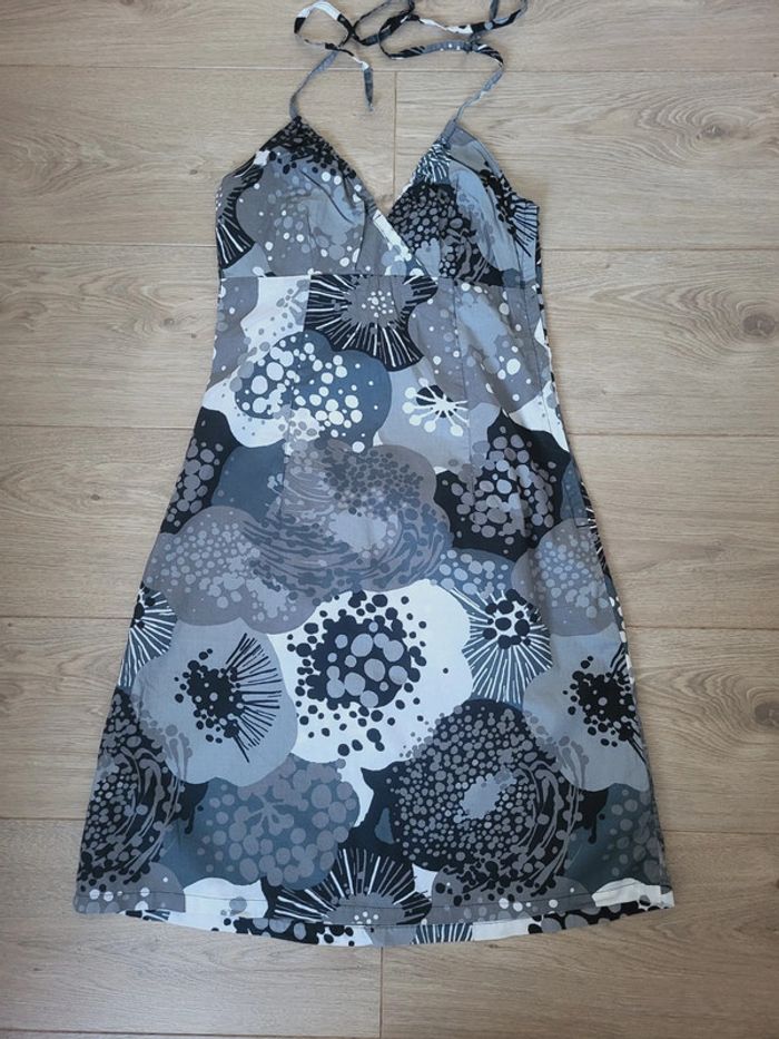 Robe dos nu