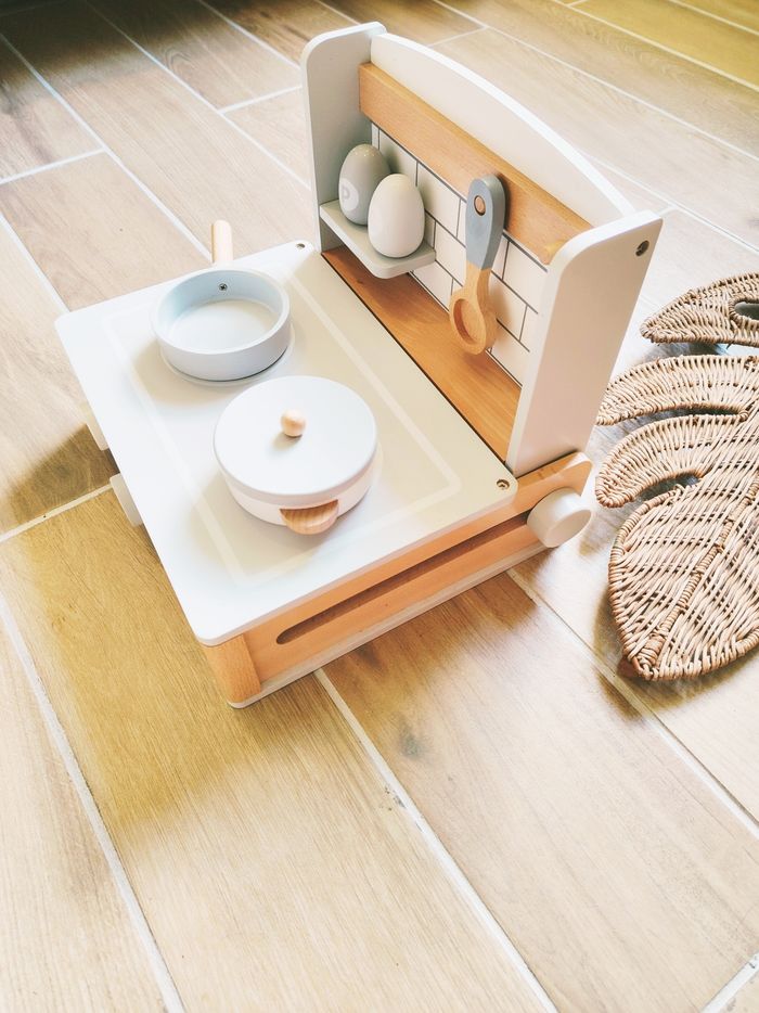 🍳Kitchenette Cuisine table d'éveil/activités en bois marque L'atelier du bois - photo numéro 3