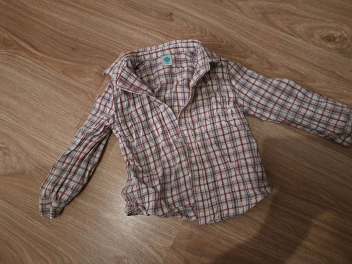 Chemise à carreaux rouge et blanche taille 36 mois