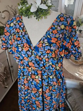 Robe fleurie multicolore Shein Curve Taille XL Neuve