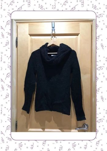 Pull col roulé noir camaïeu