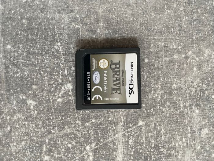 Jeu pour Nintendo DS en loose, Disney pixar rebelle en français.