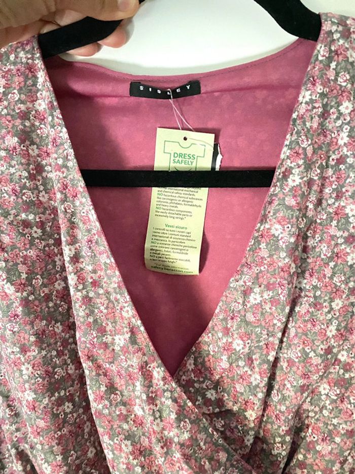 Robe Courte  A Fleurs Taille 38 - photo numéro 3