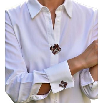 Cache bouton chemise