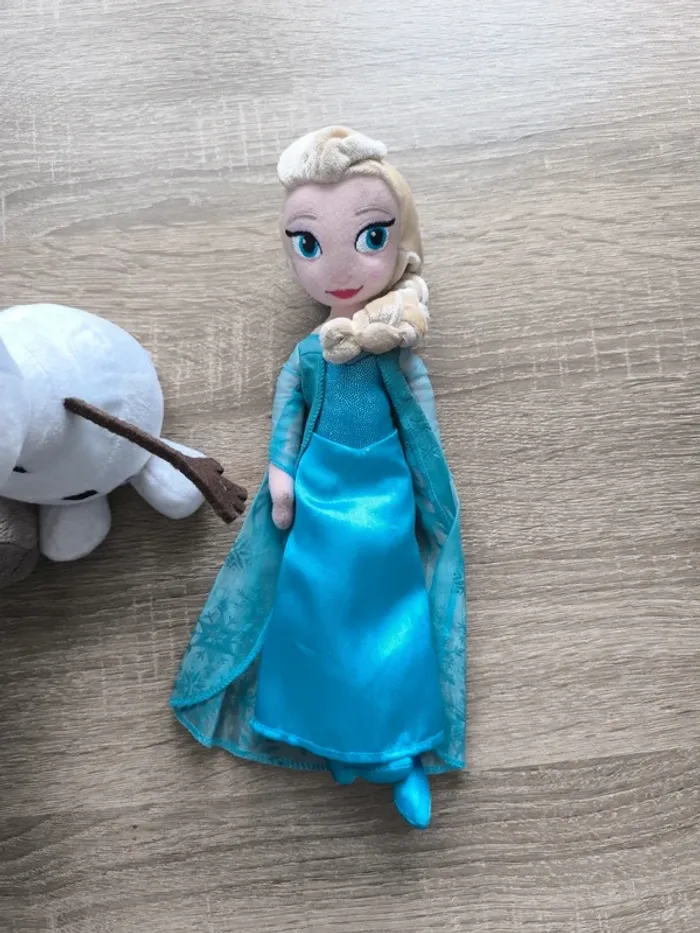 Lot de 3 peluches la reine des neiges - photo numéro 2