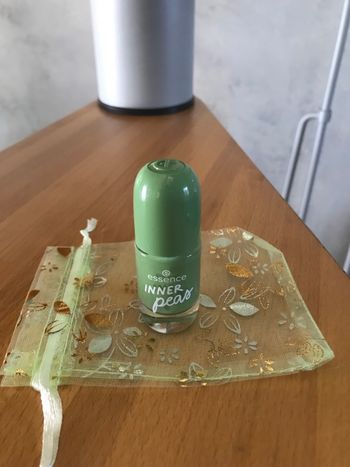 Vernis Essence Inner Peas