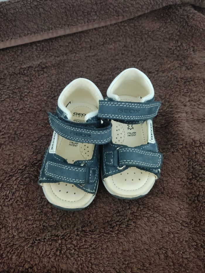 Sandales Geox taille 19