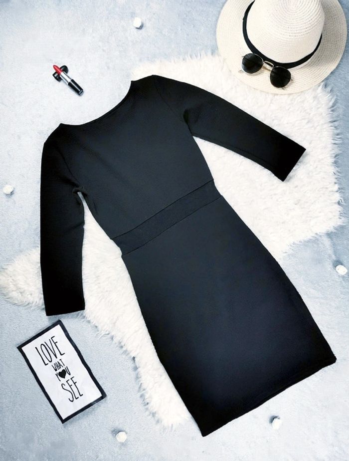 Robe moulante noire à manches longues ajourée à la taille- T.XS ou T.34 🖤 - photo numéro 4