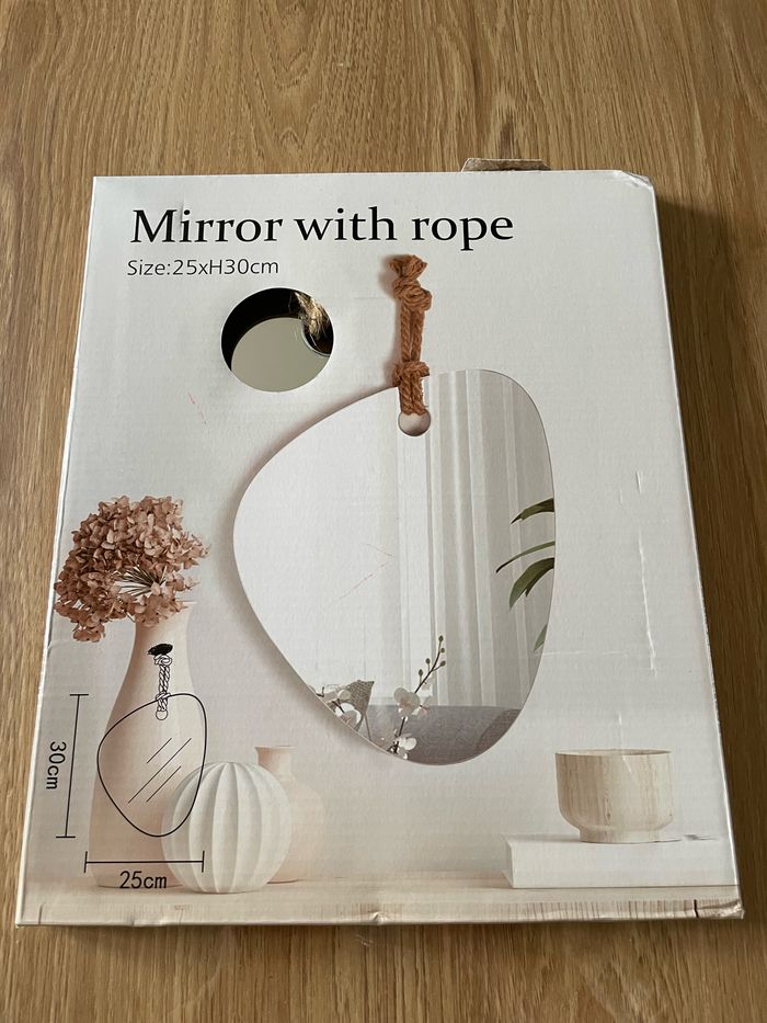 Miroir à suspendre