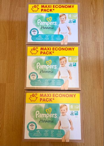 Lot de 186 couches Pampers Harmonie - Taille 6 - 13 kg et + neuf