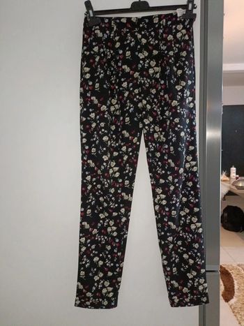 Pantalon classique noir à fleurs Taille 34/36 – Très bon état