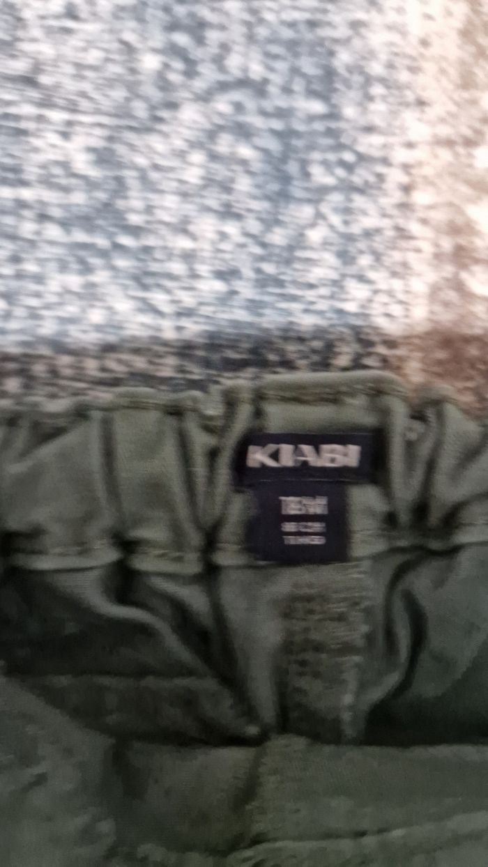 Lot de 4 pantalons garçon kiabi 18 mois
taille élastique réglable - photo numéro 9