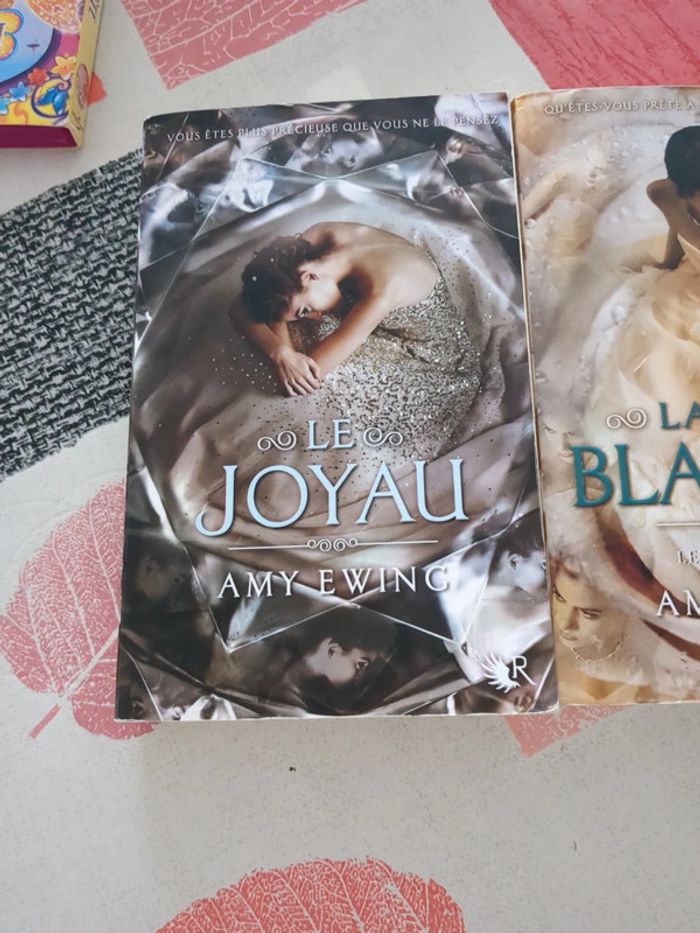 3 tomes de la saga le joyau d'Amy Ewing - photo numéro 2