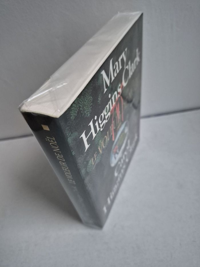 Le voleur de Noël. Mary Higgings Clark - photo numéro 3