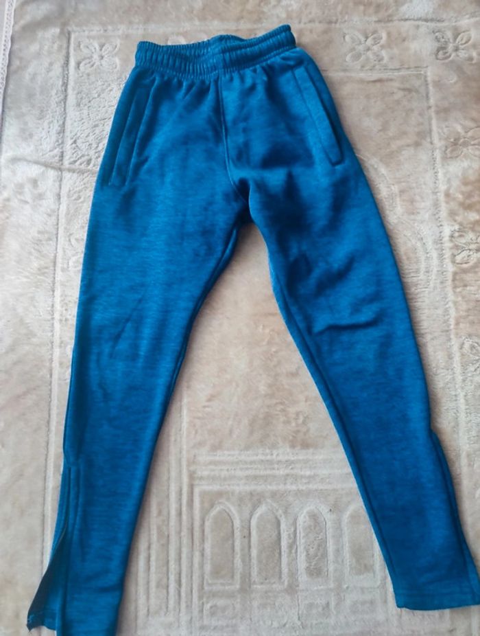 garçon taille 8 ans, pull , jogging jeans. - photo numéro 3