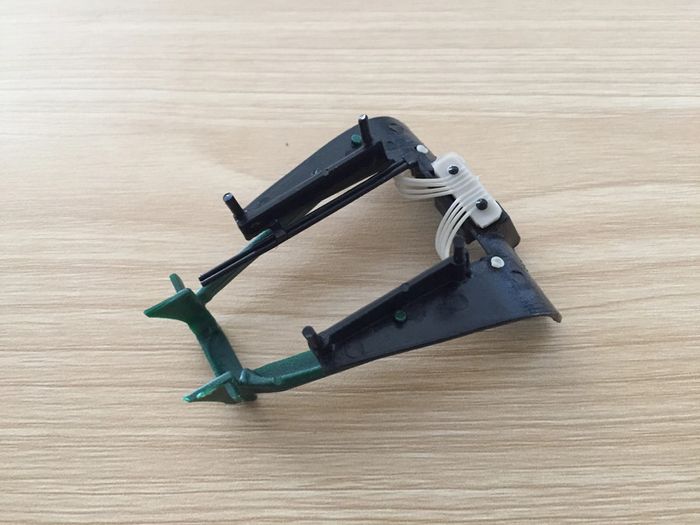 Châssis moteur pièce détachée miniature 1/18 Citroën 15cv traction 1952 Maisto #A40 - photo numéro 2